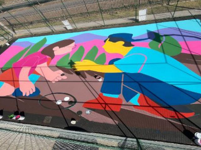 LOS BARRIOS SE LLENAN DE COLOR E IDENTIDAD CON SUELARES EN 11 MULTICANCHAS DE LA COMUNA