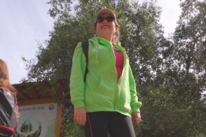 MES DEL ADULTO MAYOR: 40 PERSONAS MAYORES PUENTEALTINAS PARTICIPARON DE UNA CAMINATA EN LA RESERVA NACIONAL RÍO CLARILLO