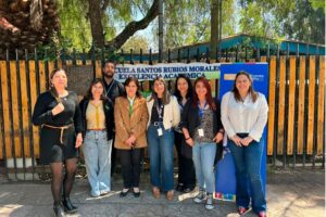 UNIDOS PARA CUIDAR EL PLANETA: ESCUELA DE PIRQUE COMPARTE BUENAS PRÁCTICAS CON LA ESCUELA ÓSCAR BONILLA
