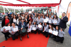 PUENTEALTINAS AL VOLANTE: VECINAS DE LA COMUNA SE CERTIFICARON PARA SER CONDUCTORAS DEL TRANSPORTE PÚBLICO